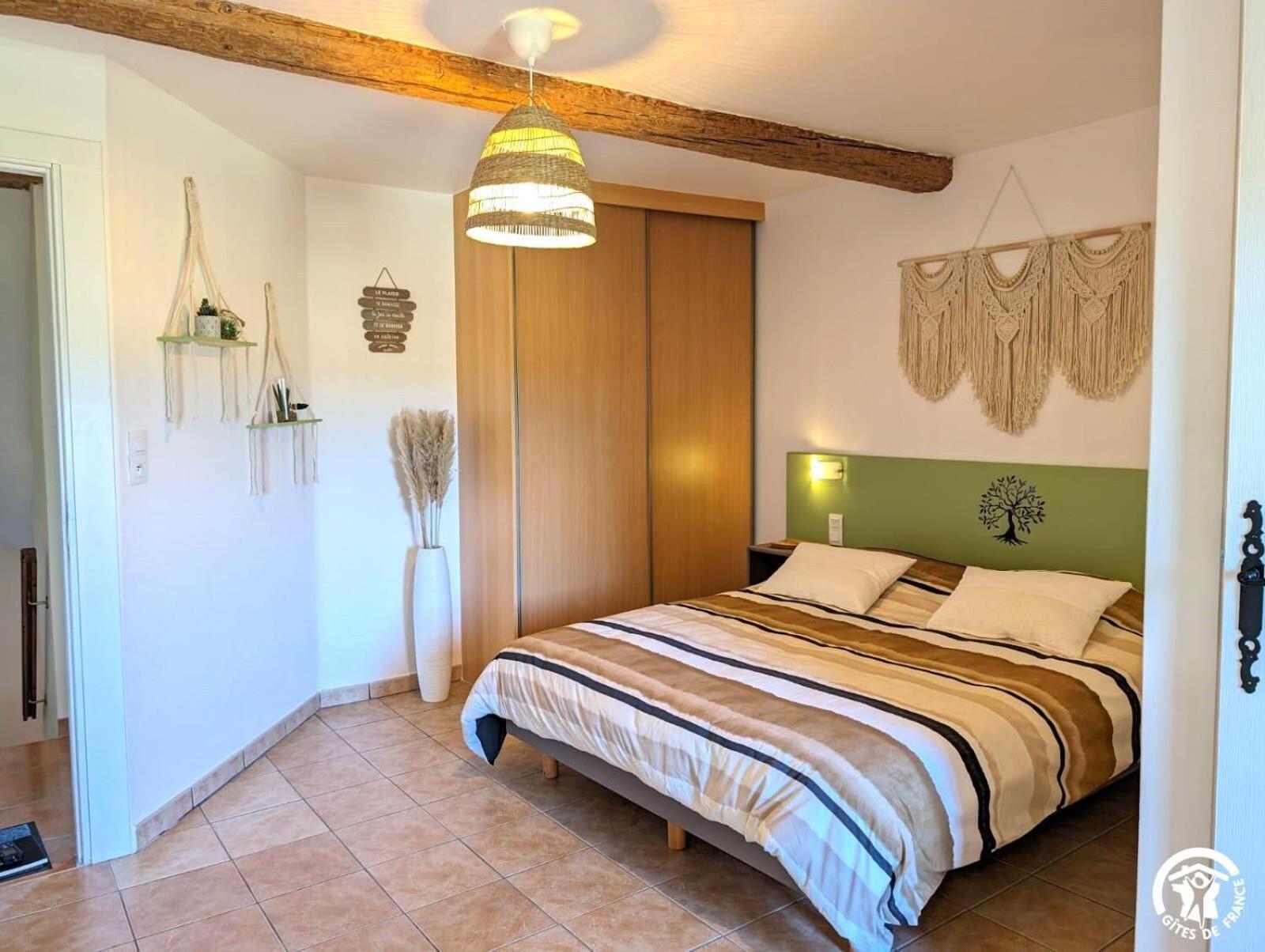 Bed and Breakfast La Maison Millesime La Caunette Zewnętrze zdjęcie