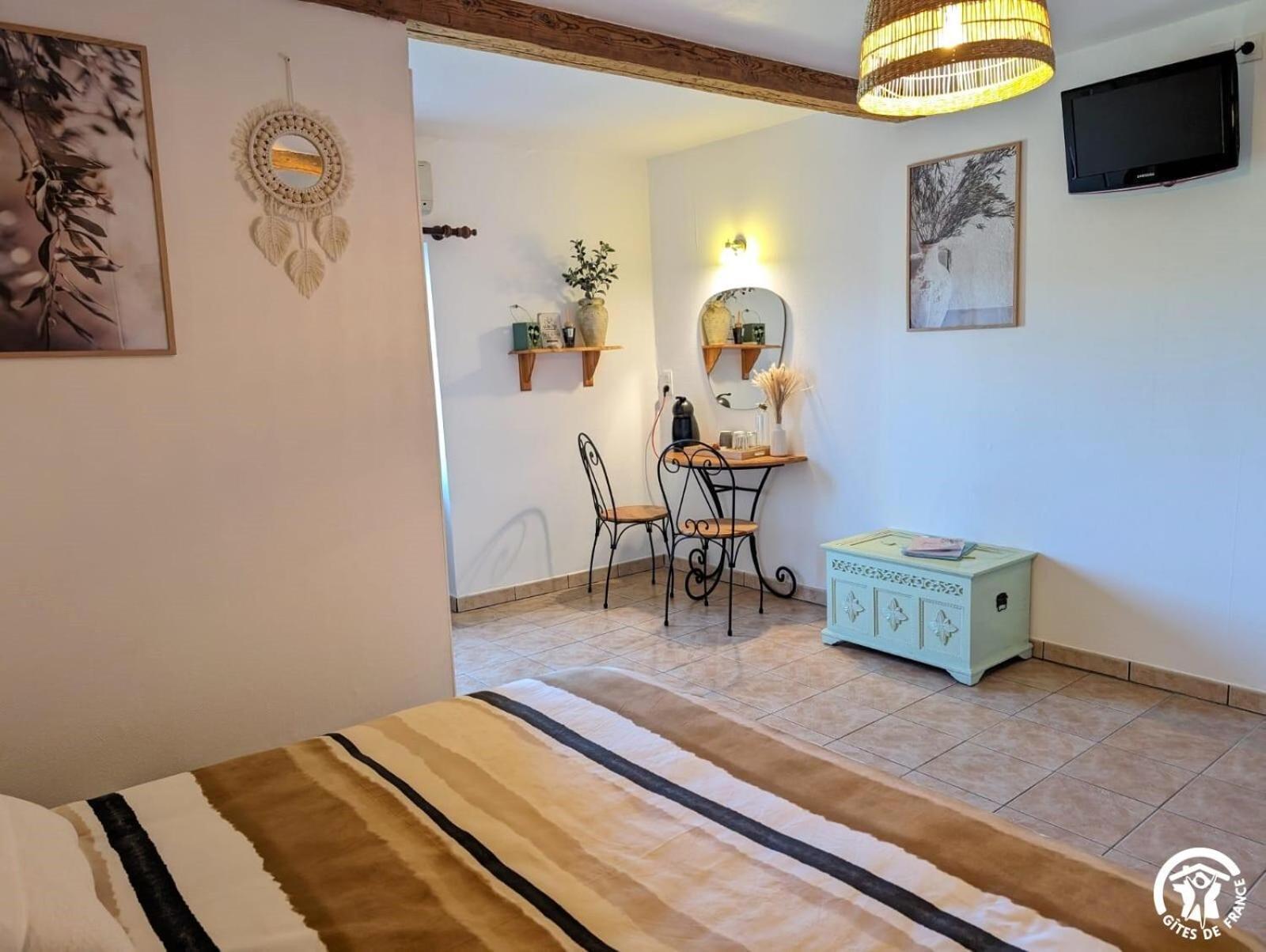 Bed and Breakfast La Maison Millesime La Caunette Zewnętrze zdjęcie